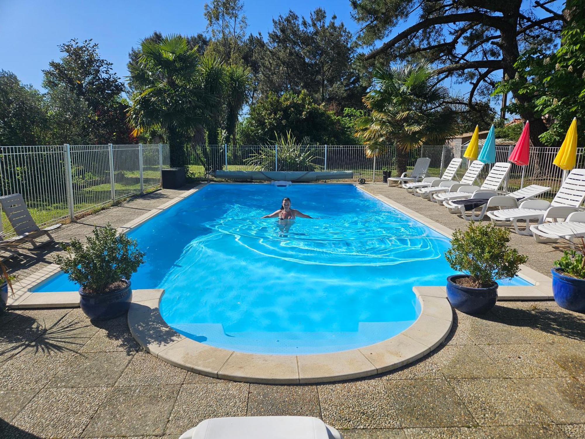 Le Manoir Lacustre Queyrac Buitenkant foto